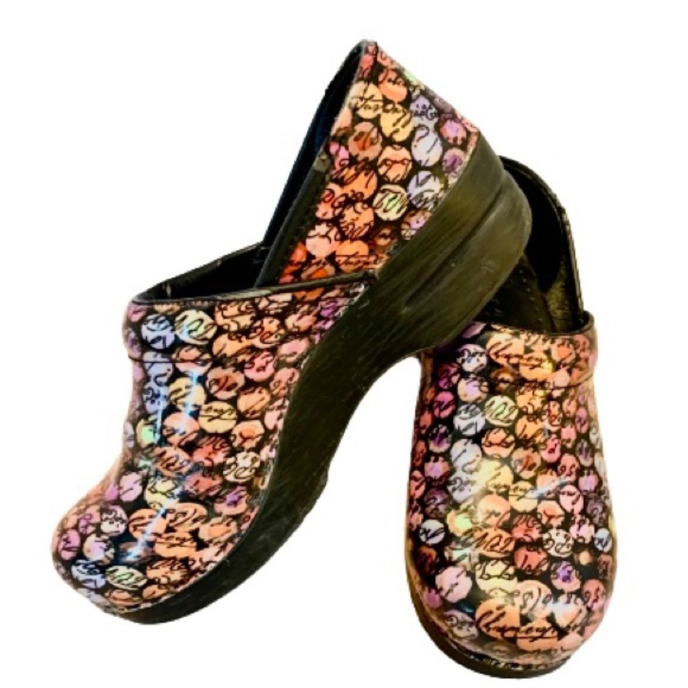Dansko women’s script patent leather professional comfort clog Sz 37 6.5